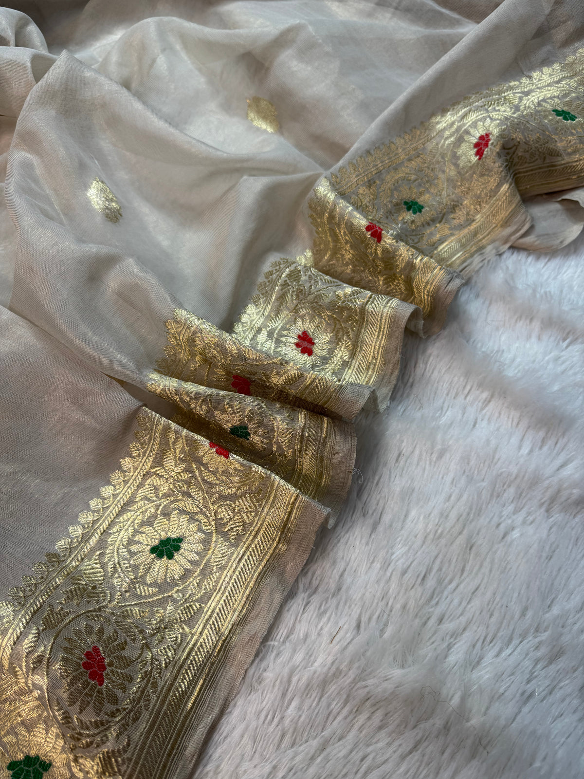 Natural Pure Khaddi Tissue Chiffon Water & Roopa Zari Meenakari Banarasi Saree