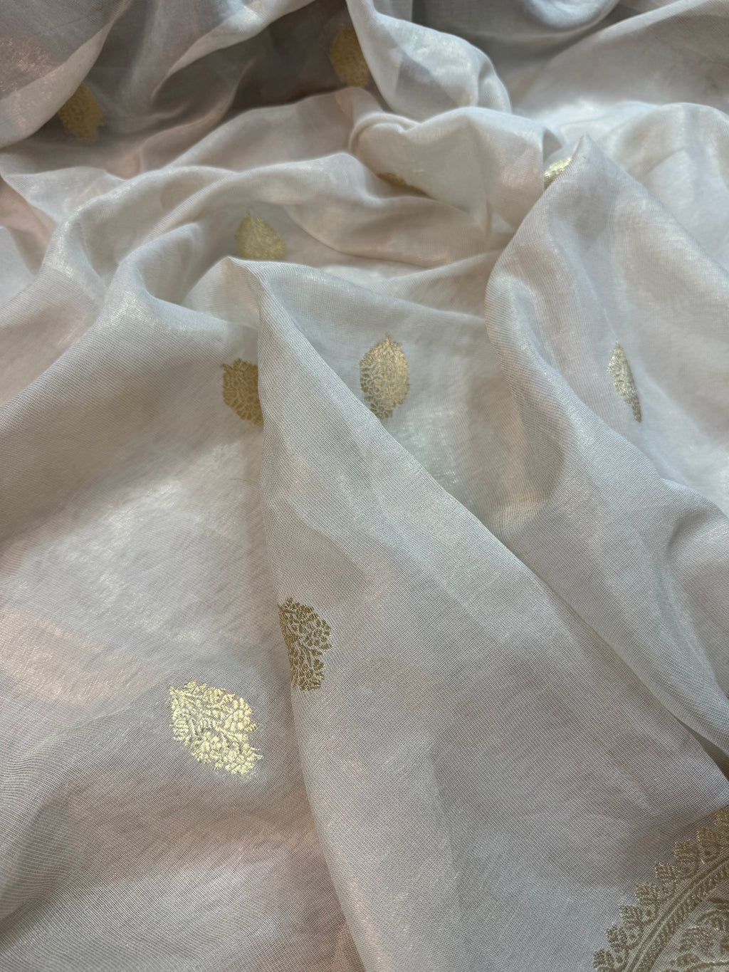 Natural Pure Khaddi Tissue Chiffon Water & Roopa Zari Meenakari Banarasi Saree