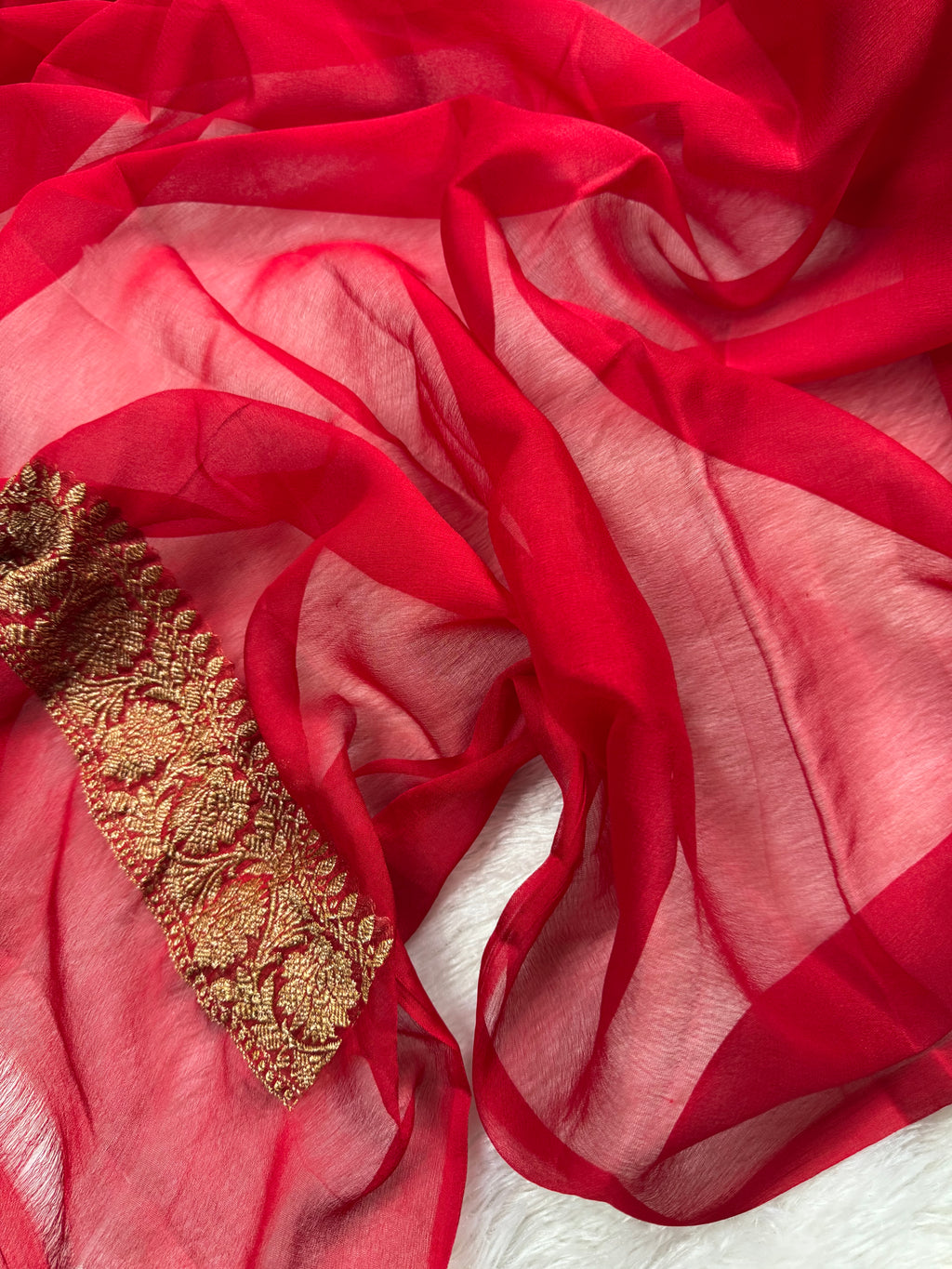 Red Pure khaddi Chiffon Silk Banarasi Saree Pure Antique Zari Work